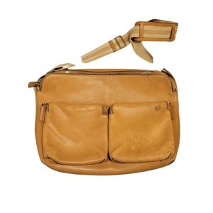 Gucci Tan Leather Over the Shoulder Bag Carrying Case Briefcase Luggage